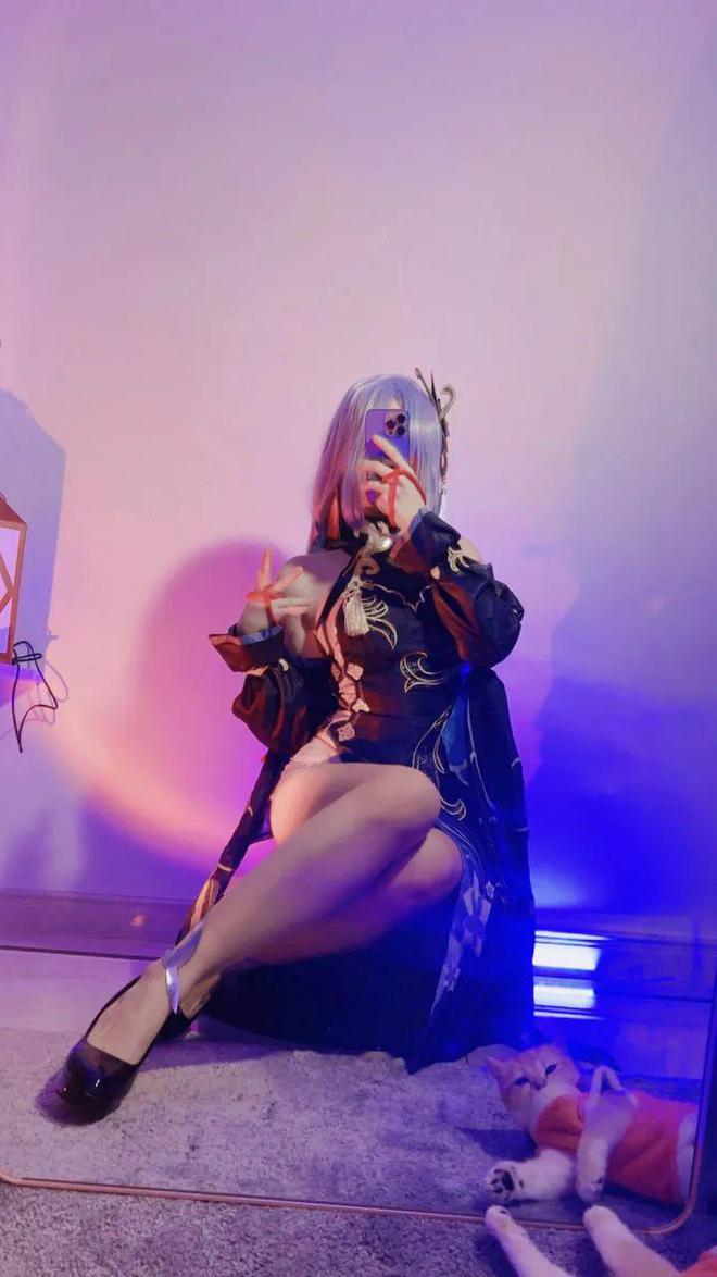 ag九游会登陆性感COS：屑雪雪鸭COS